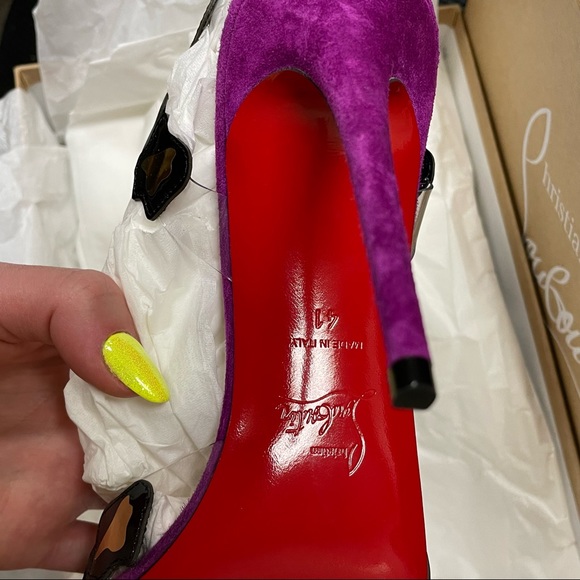 NWT💖 CHRISTIAN LOUBOUTIN Patent PVC Parsemis 100 T-Strap Sandals - Picture 9 of 9